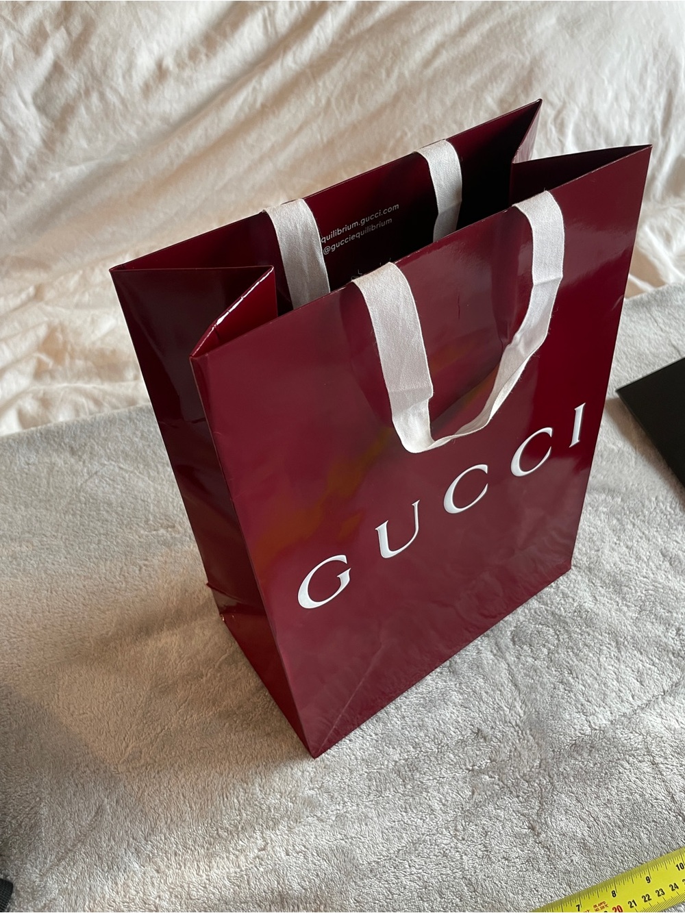 Gucci Glossy Burgundy Red Medium Gift Bag
